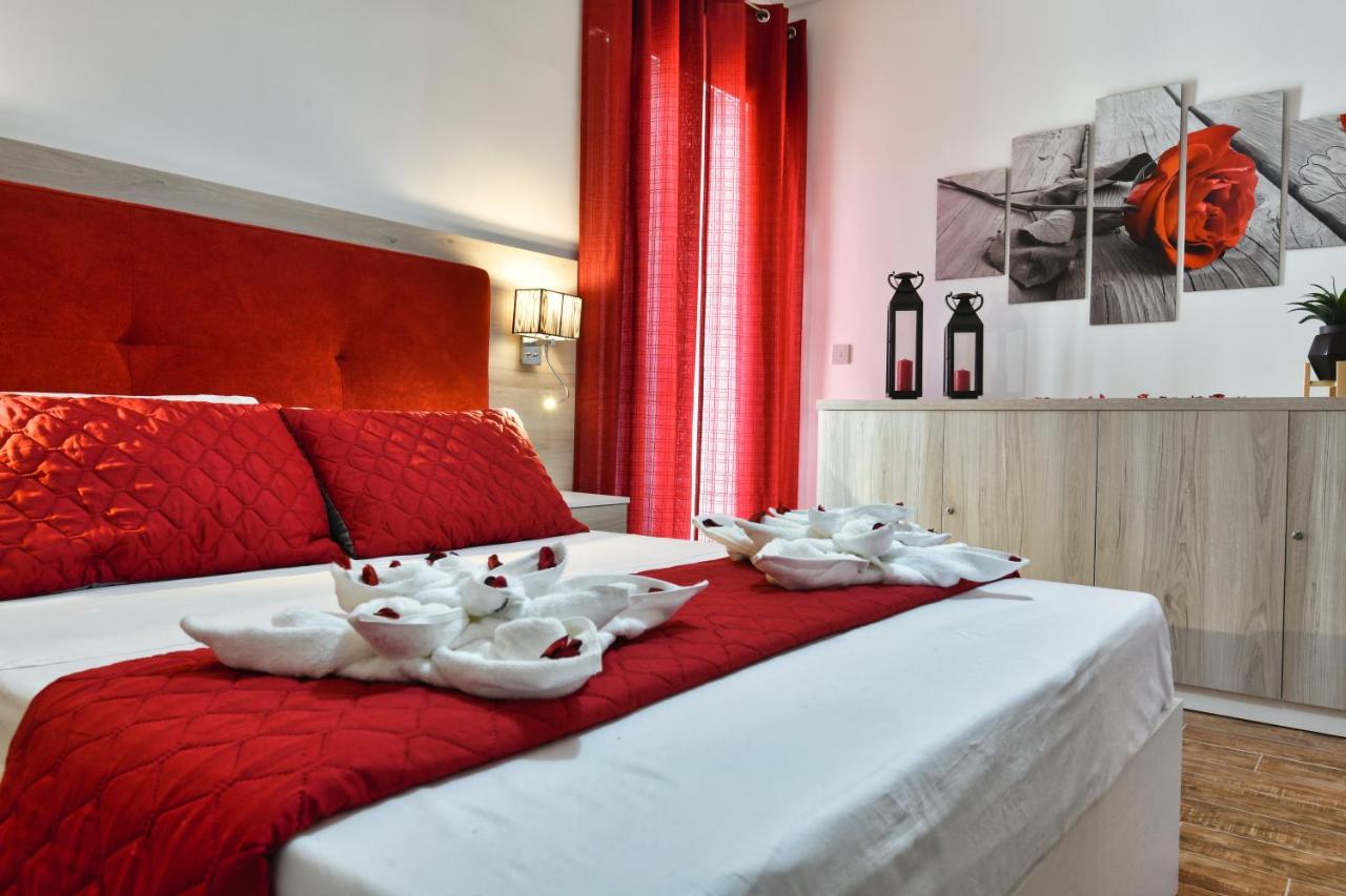 A Bed Of Roses Apartment Marsalforn Exterior photo